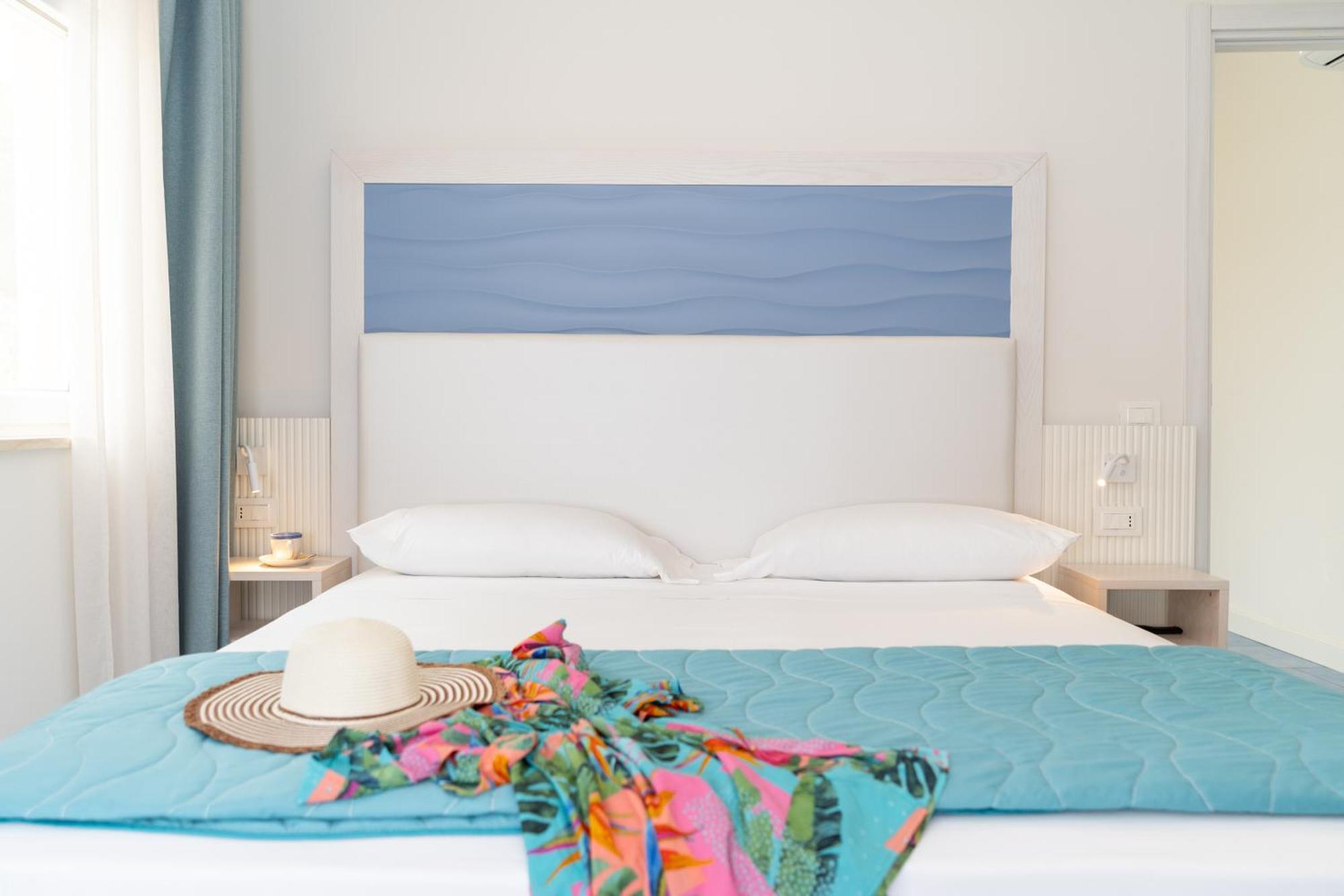 Suite Hotel L'Oasi Di Riaci (Adults Only) Santa Domenica  Ngoại thất bức ảnh
