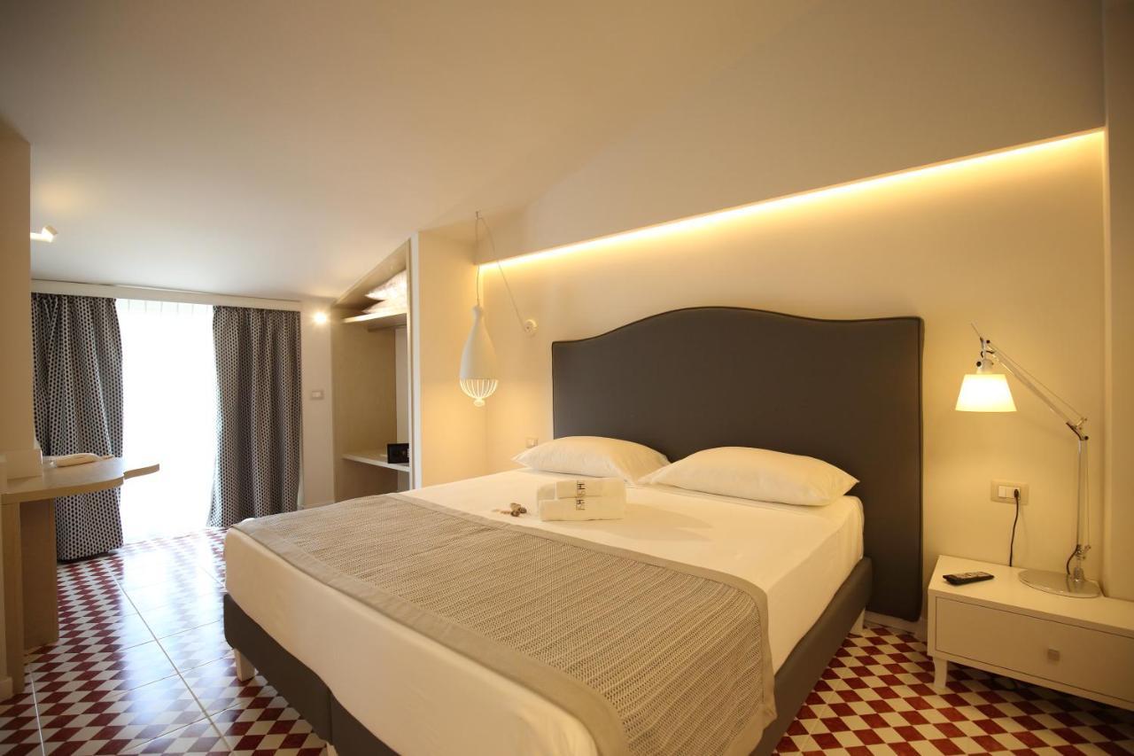 Suite Hotel L'Oasi Di Riaci (Adults Only) Santa Domenica  Ngoại thất bức ảnh